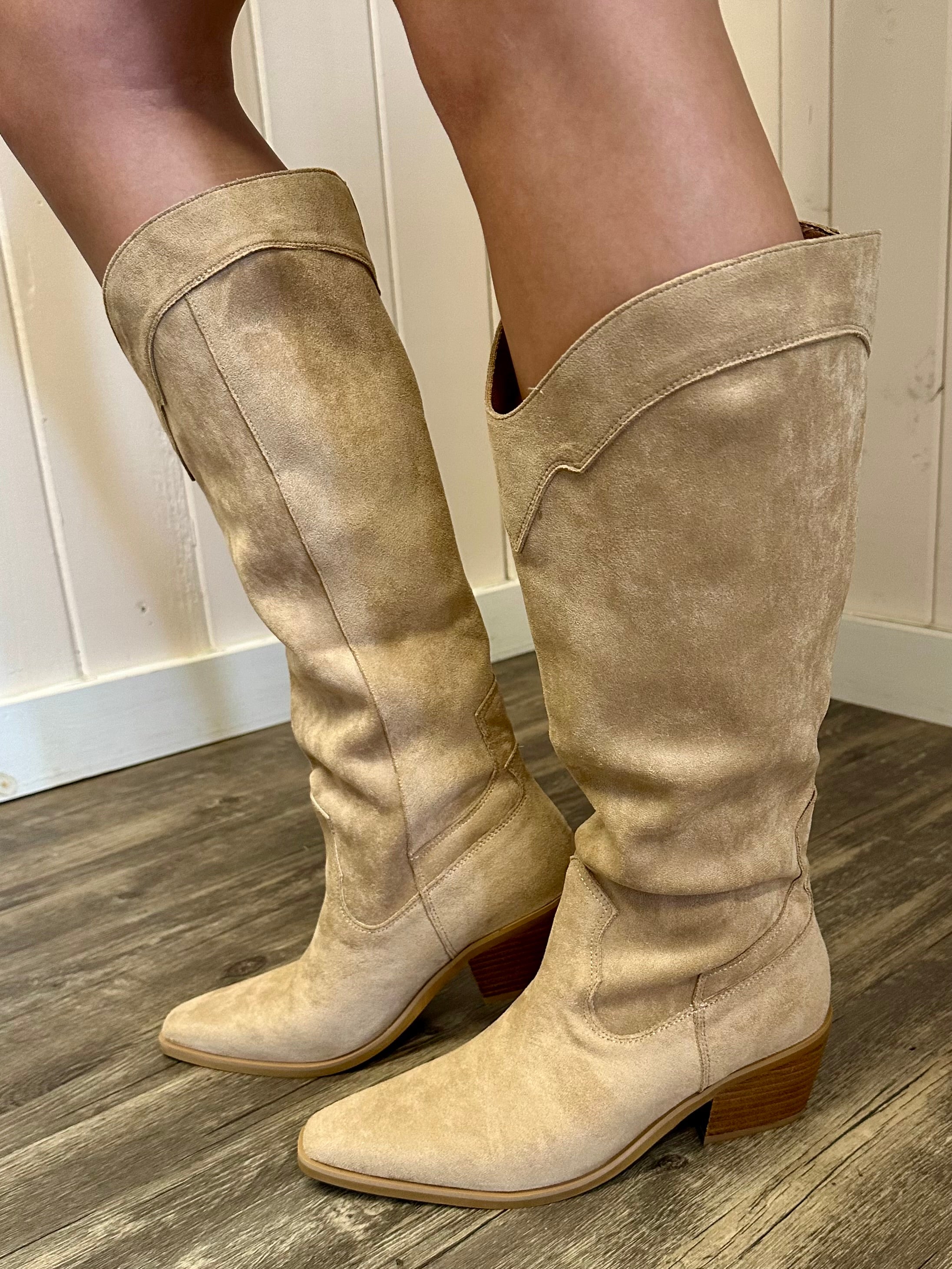 Stylish Ilse Jacobsen shoes featured, perfect for coastal boutique clothing and tropical vacation dresses, ideal for women.