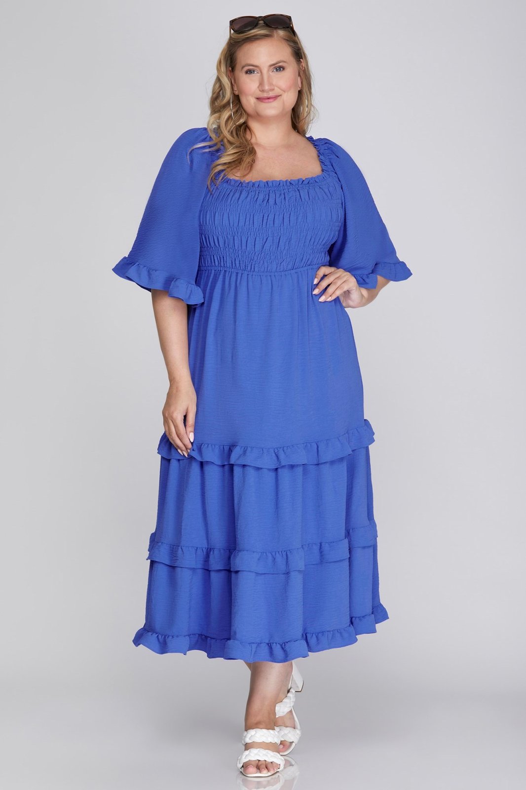 dark blue and white floral dress A Line/Princess V-Neck Long Sleeves Floor Length Floral Plus Size Mother of  the Bride Dresses With Flower main image 1