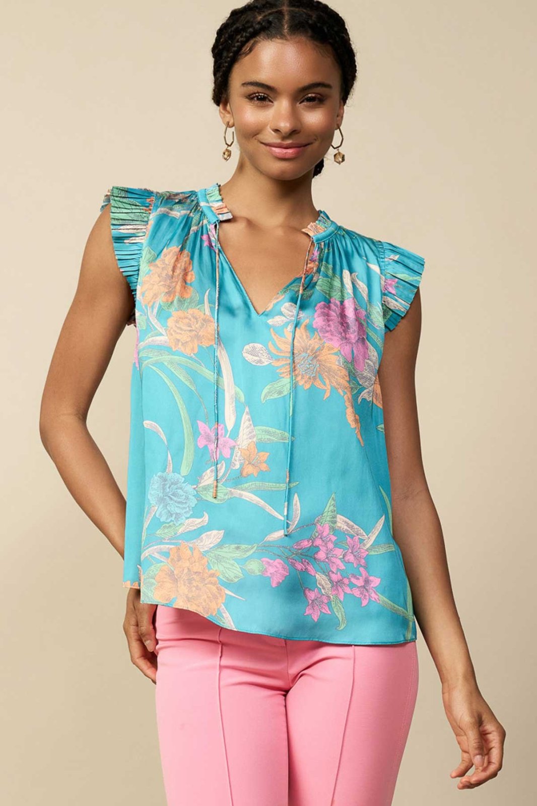 TEAL FLORAL PLEAT SLEEVE TOP from Raggdoll Boutique, perfect for summer outfits Texas and trendy coastal style.