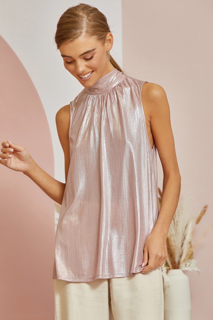 BLUSH SHIMMER TOP from Raggdoll Boutique, a trendy coastal style perfect for summer outfits Texas.