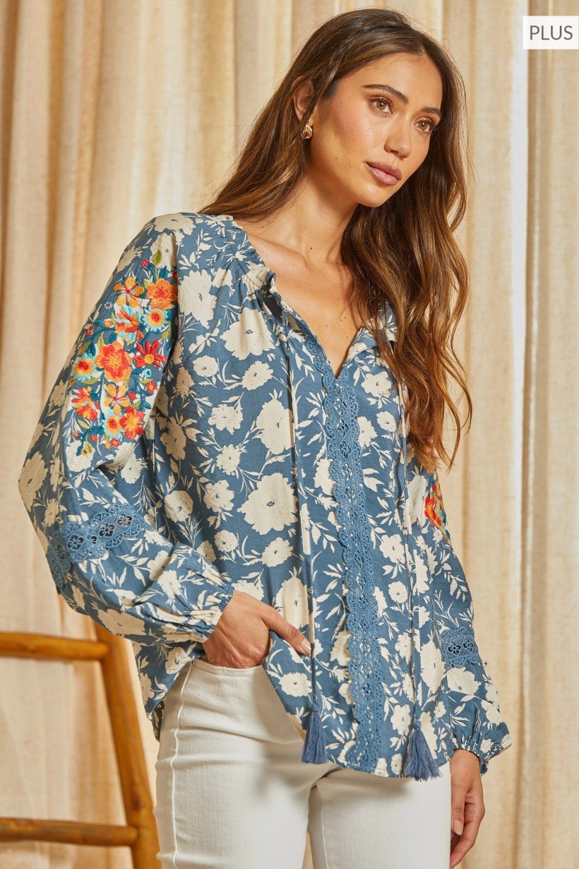 DENIM PRINT PLUS TOP SAVANNAH JANE in floral design, perfect for coastal fashion from Raggdoll Boutique.