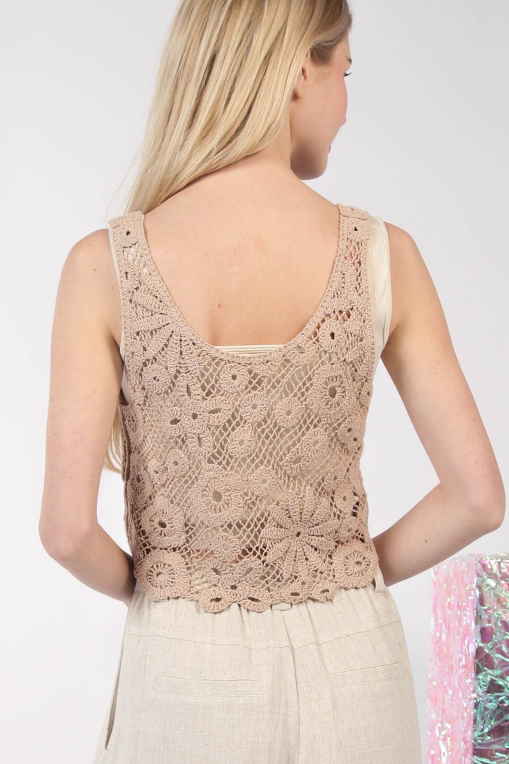 TAUPE FLORAL CROCHET CROPTANK TOP styled for summer outfits Texas at Raggdoll Boutique.