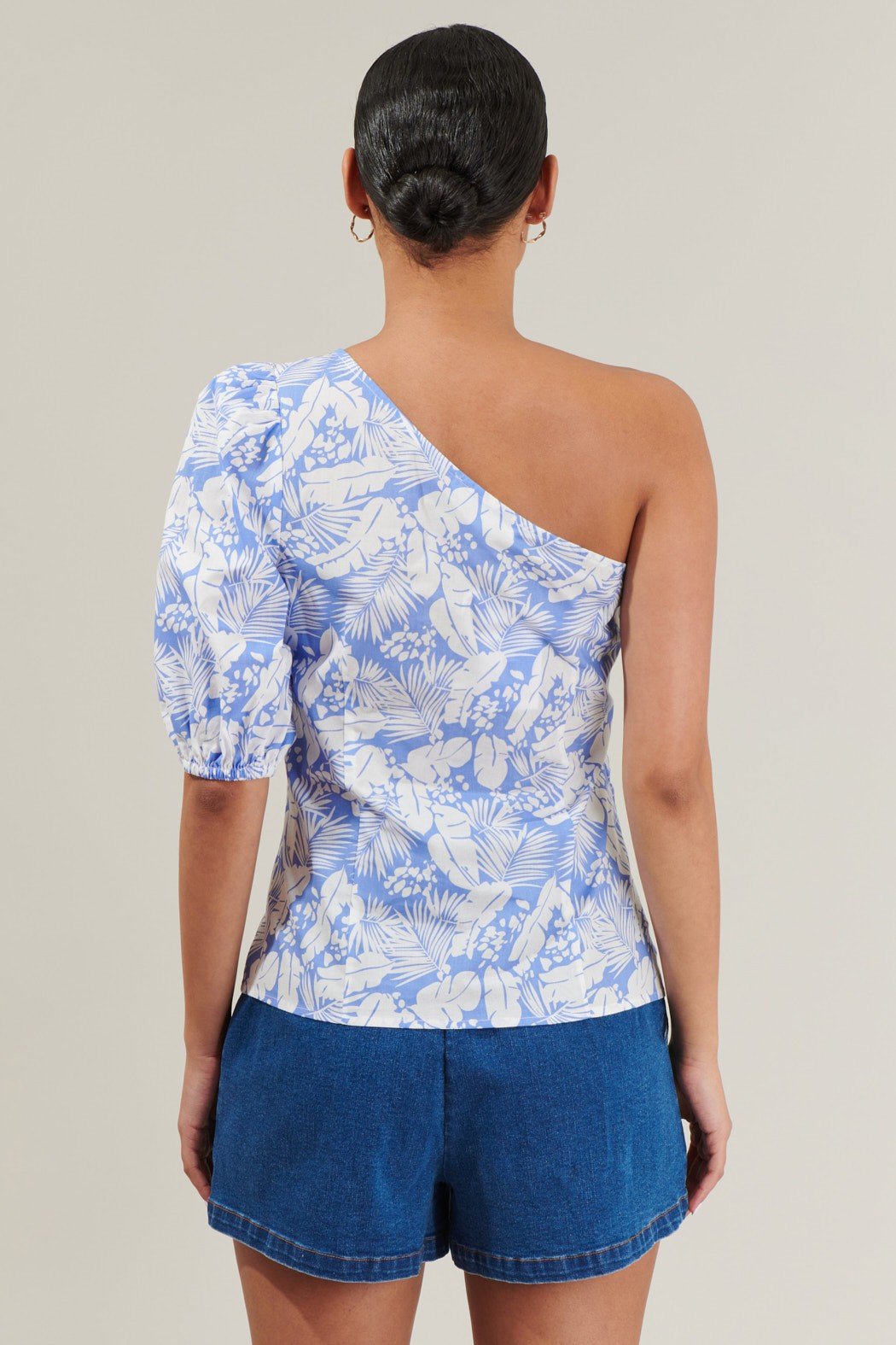 Monique Top from Raggdoll Boutique showcasing trendy coastal style and summer outfits Texas.