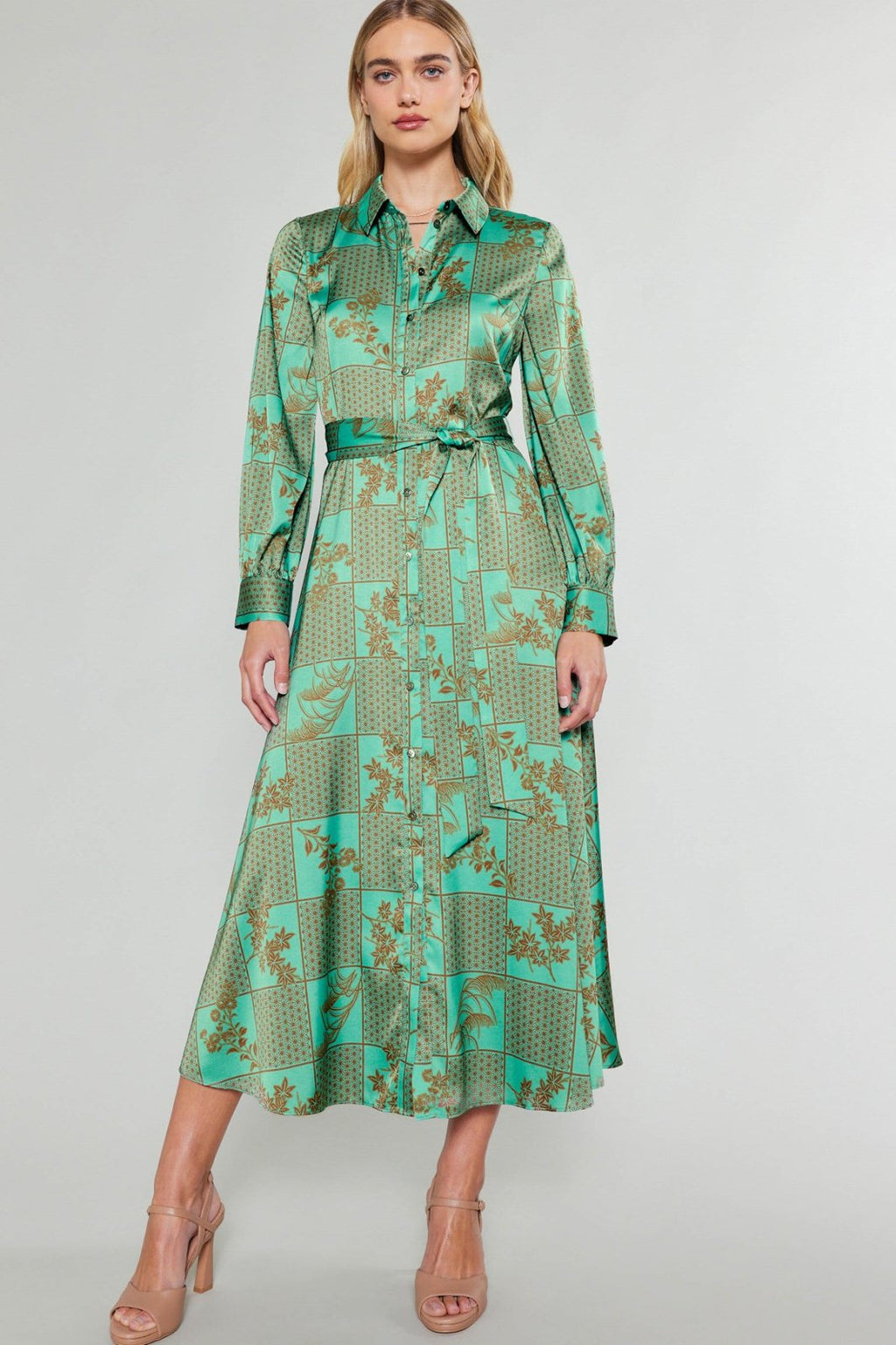 Jules Dress in green floral print, stylish for coastal boutique clothing and tropical vacations. Perfect for curvy plus size fashion.