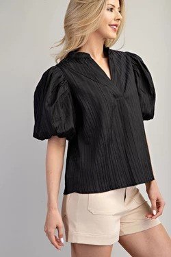 Hope Top in Black, trendy women’s clothing from Raggdoll Boutique, perfect for summer outfits Texas and vacation wardrobe boutique.