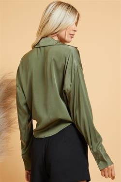 OLIVE TIE-FRONT TOP from Raggdoll Boutique, perfect for trendy coastal style and summer outfits in Texas.
