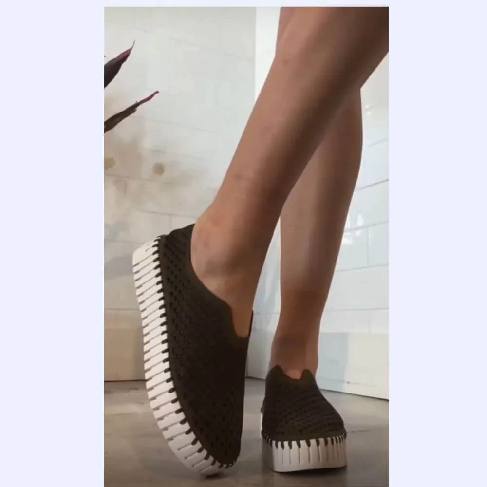 BLACK PLATFORM TULIPS by ILSE JACOBSEN 3373 in trendy coastal style at Raggdoll Boutique.