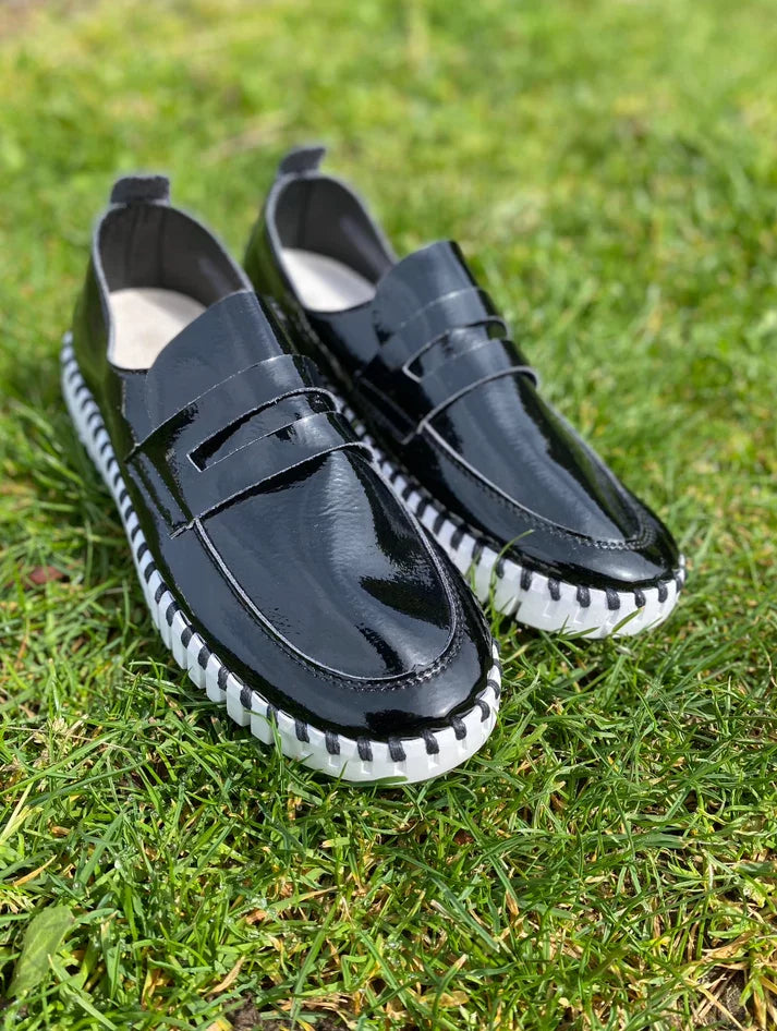 BLACK SHINY LOAFER TULIP by ILSE JACOBSEN 3865 on grass - trendy coastal style from Raggdoll Boutique