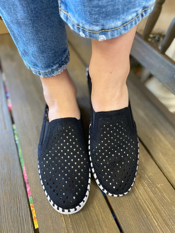 Ilse Jacobsen Black Tulip Slip-On 140 shoes, perfect for coastal boutique clothing and tropical vacation dresses.
