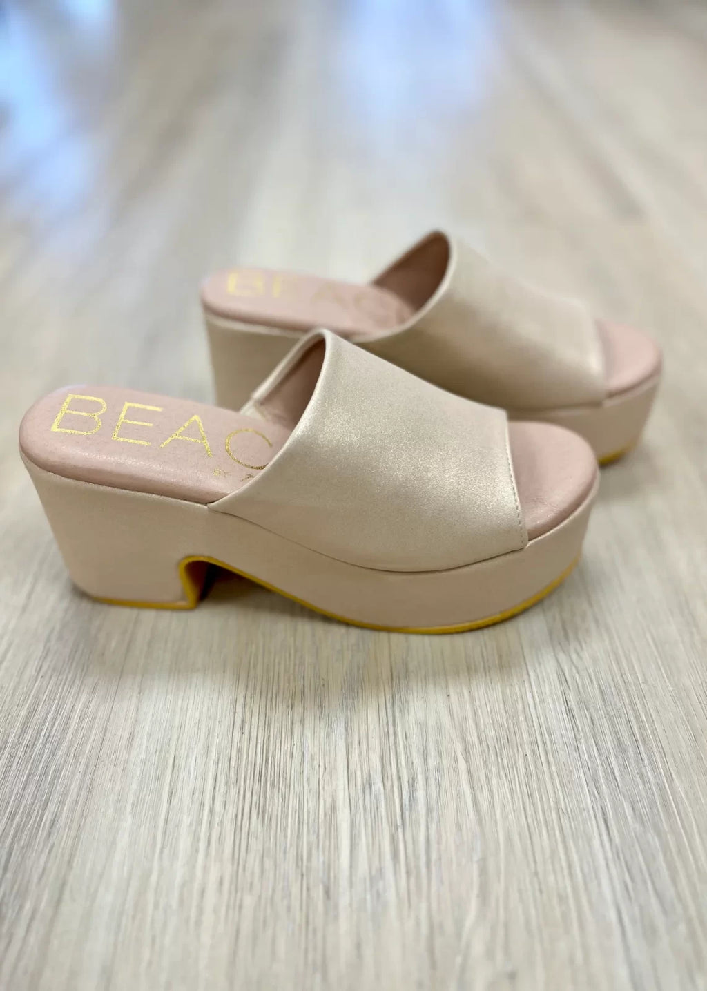 BEACH--TERRY FROST METALLIC SLIP ON SHOE from Raggdoll Boutique, perfect for summer outfits in Port Aransas.