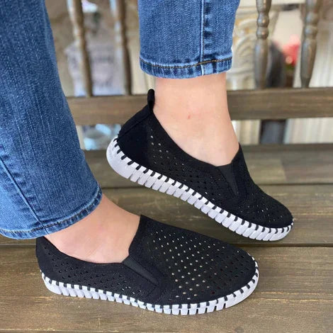 Black Tulip Slip-On 140 by Ilse Jacobsen, stylish footwear for coastal boutique clothing and vacations.