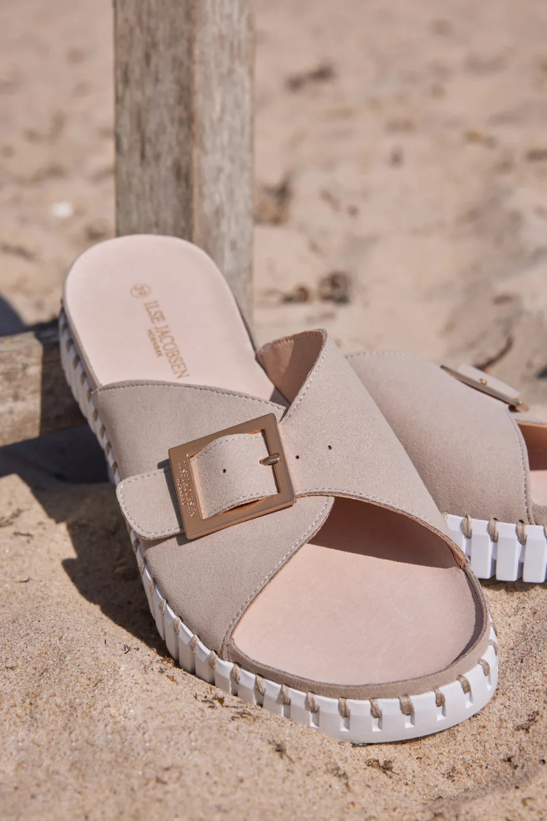 Ilse Jacobsen one-buckle sandal in Atmosphere White, perfect for coastal boutique clothing and stylish tops for women.