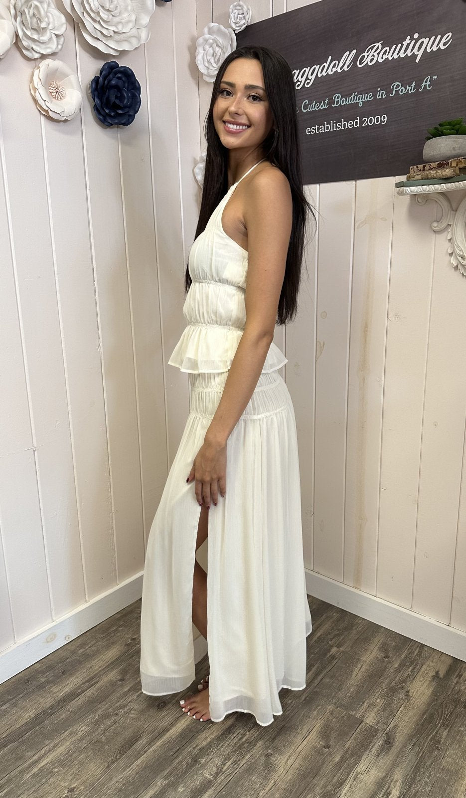 Chic White Chiffon Top & Maxi Skirt Set, perfect for beach dresses at coastal boutique clothing, ideal for tropical vacations.
