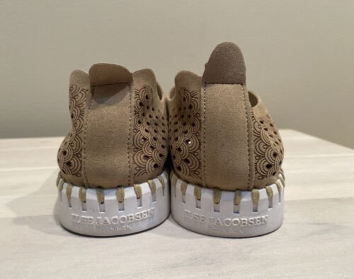 LATTE TULIPS by ILSE JACOBSEN 139 stylish boutique shoes at Raggdoll Boutique for trendy coastal style.