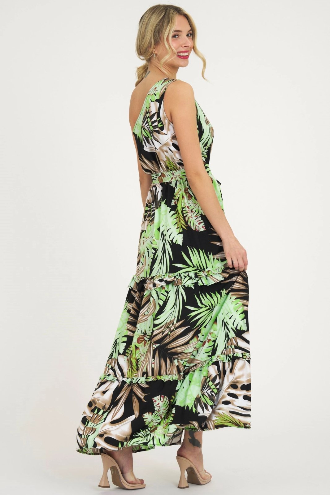 HAVANNA DREAMING MAXI dress featuring tropical print, ideal for coastal fashion at Raggdoll Boutique.