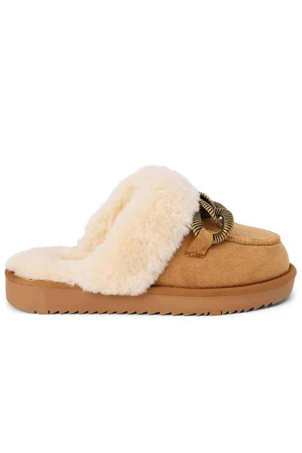 TAOS SLIDE SHOE by MATISSE (Chestnut) featuring faux fur and chain detail for trendy coastal style.