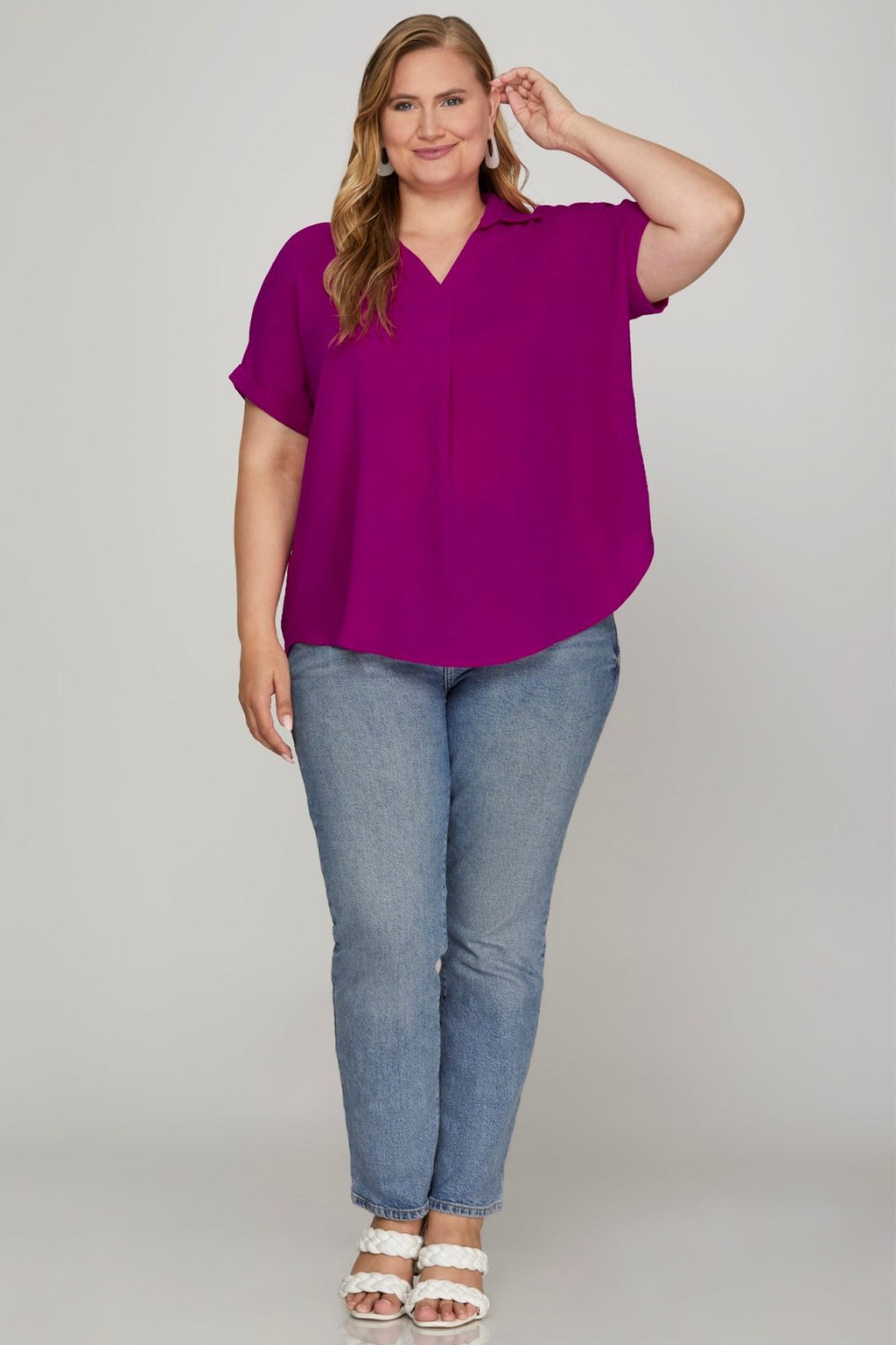 Magenta Plus Size Collared Top styled with jeans, perfect for curvy fashion lovers in coastal boutique clothing.