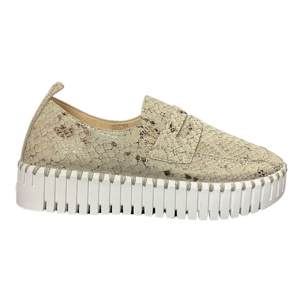 WHEAT PLATFORM TULIPS by ILSE JACOBSEN 3868 slip-on shoe with flexible rubber sole, perfect for coastal fashion at Raggdoll Boutique.