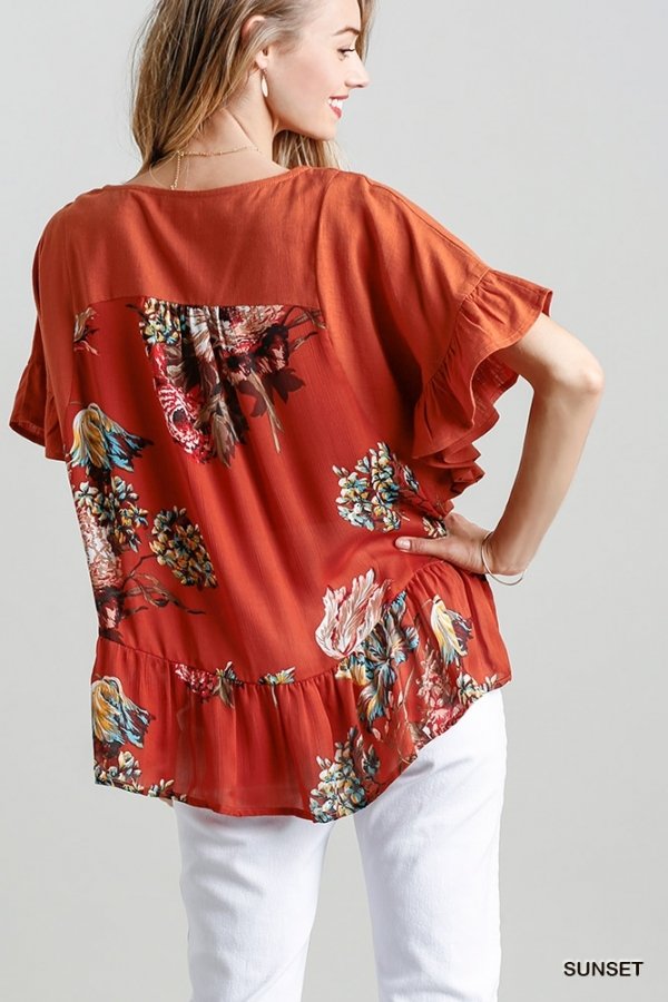 SUNSET TOP WITH BACK PRINT DETAIL, linen blend floral top with ruffle details, trendy coastal fashion from Raggdoll Boutique.