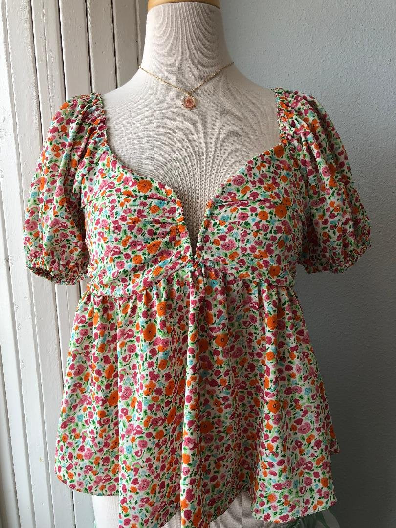 GARDEN FLORAL TOP from Raggdoll Boutique, perfect for summer outfits Texas and trendy coastal style.