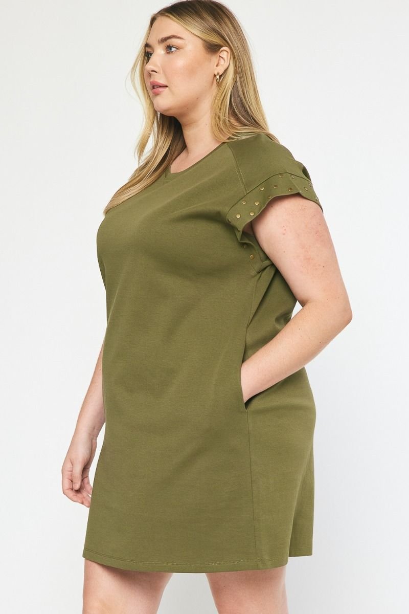 Model wearing OLIVE YOU PLUS DRESS from Raggdoll Boutique, showcasing trendy coastal style for summer outfits Texas.