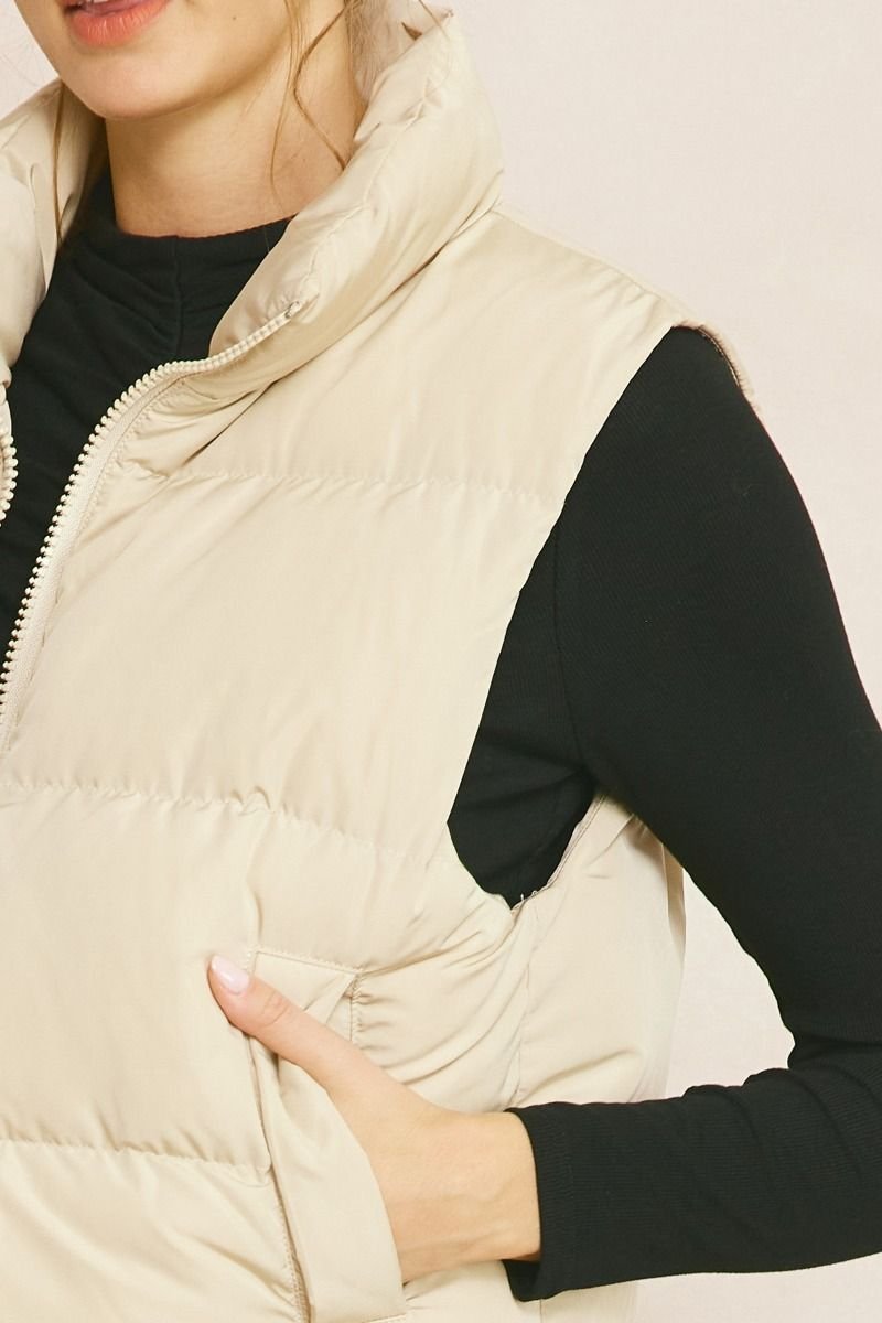 PUFFER VEST SANDSTONE from Raggdoll Boutique, perfect addition to your summer outfits Texas and trendy coastal style.