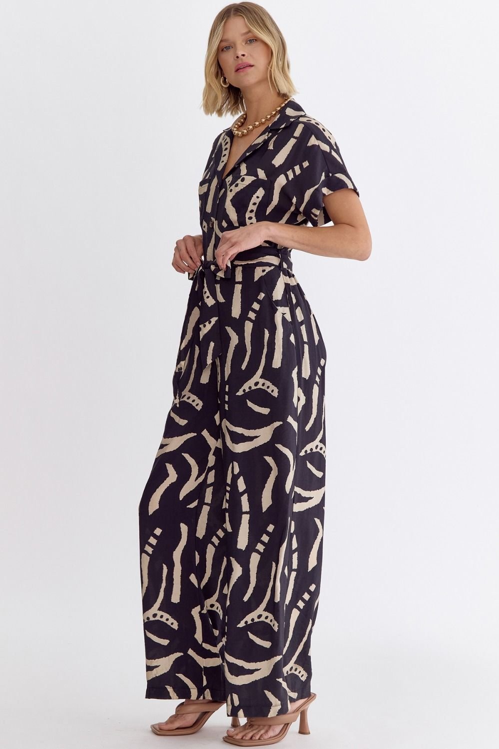 Stylish BLACK PRINT DETAIL JUMPSUIT from Raggdoll Boutique, perfect for summer outfits Texas and trendy coastal style.