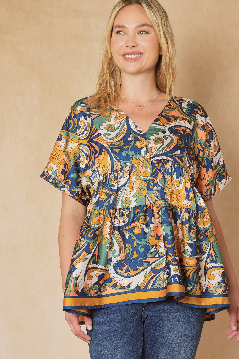 MIDNIGHT/GOLD PRINT KIMONO TOP from Raggdoll Boutique, perfect for summer outfits in Port Aransas.