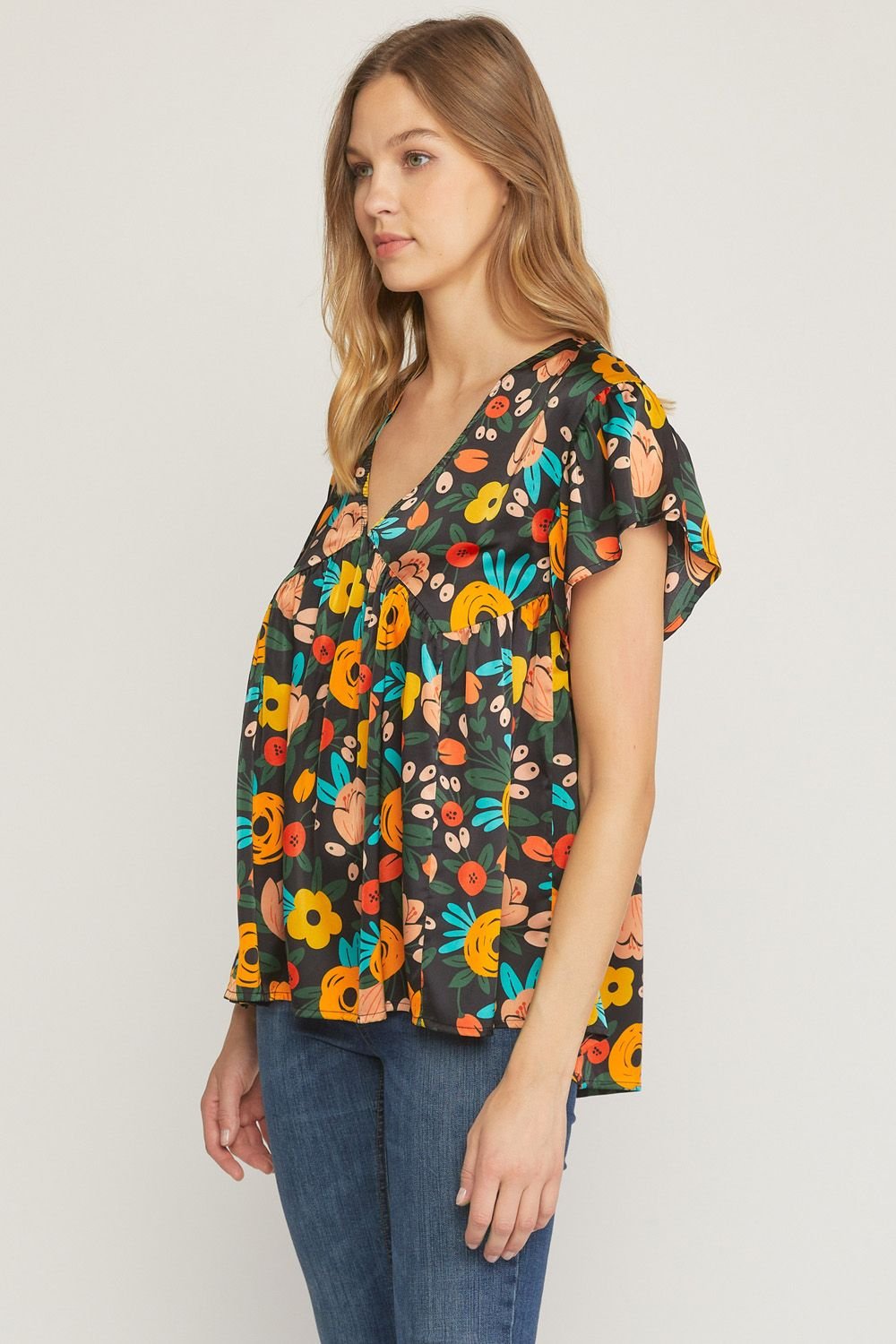 BLACK FLOWER PRINT TOP from Raggdoll Boutique, perfect for trendy coastal style and summer outfits Texas.