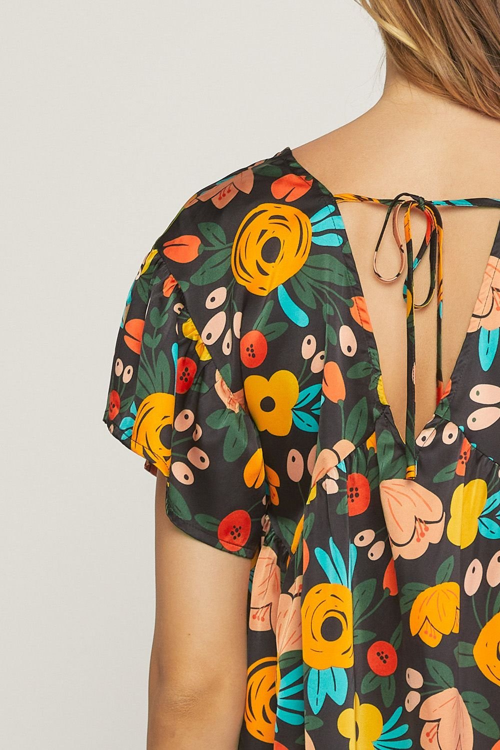 BLACK FLOWER PRINT TOP showcasing a trendy design, perfect for summer outfits Texas from Raggdoll Boutique.