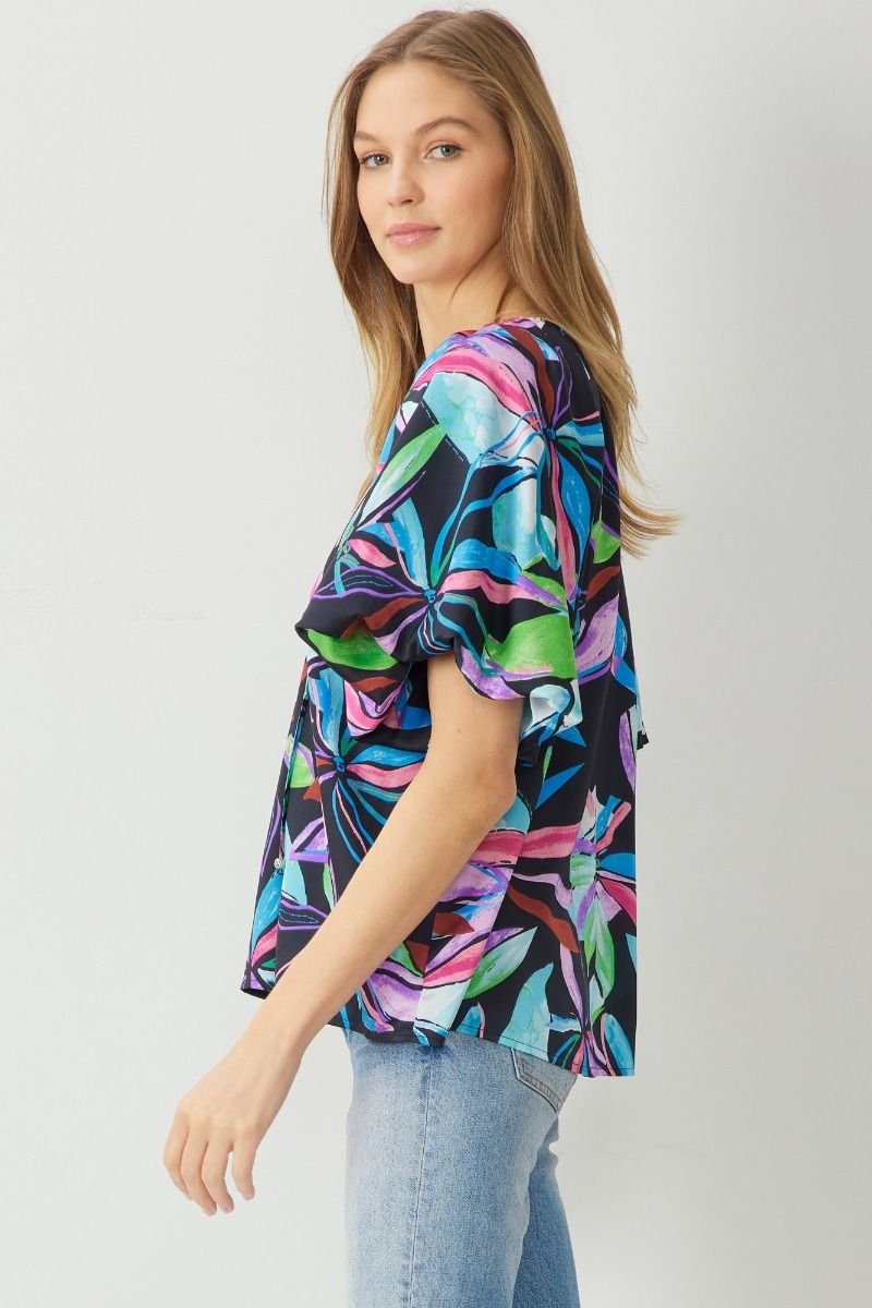 MULTI BLACK BUBBLE SLEEVE TOP from Raggdoll Boutique showcasing trendy coastal style and summer outfits Texas.