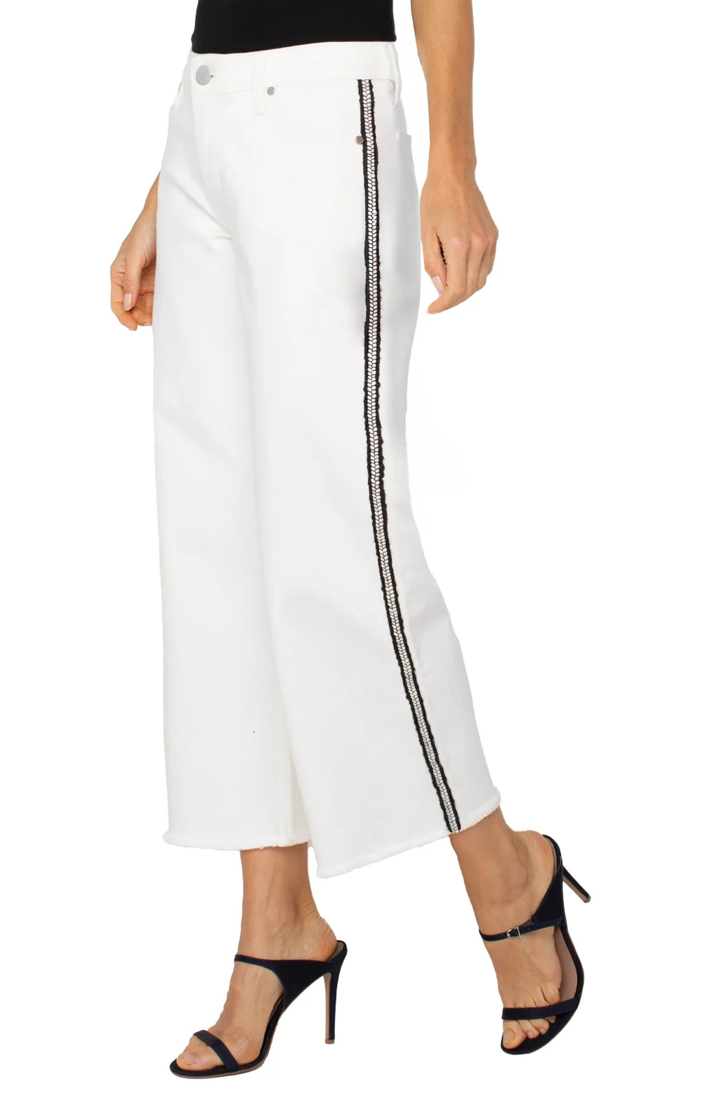 LP Stride high-rise crop in bright white, a stylish women's bottom perfect for coastal boutique clothing and summer vacays.