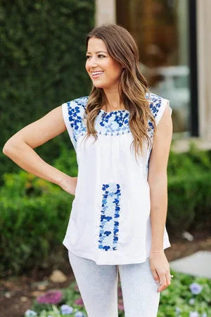 THE MARLA TOP featured at Raggdoll Boutique, a trendy coastal style women's top perfect for summer outfits Texas.
