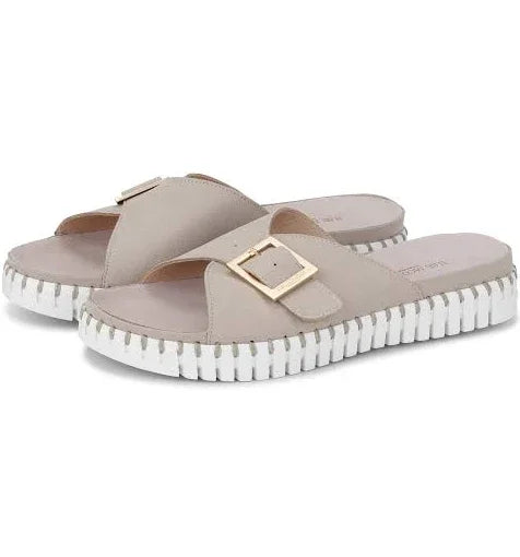 Ilse Jacobsen one-buckle sandal in Atmosphere White, stylish footwear for coastal boutiques and tropical vacations.