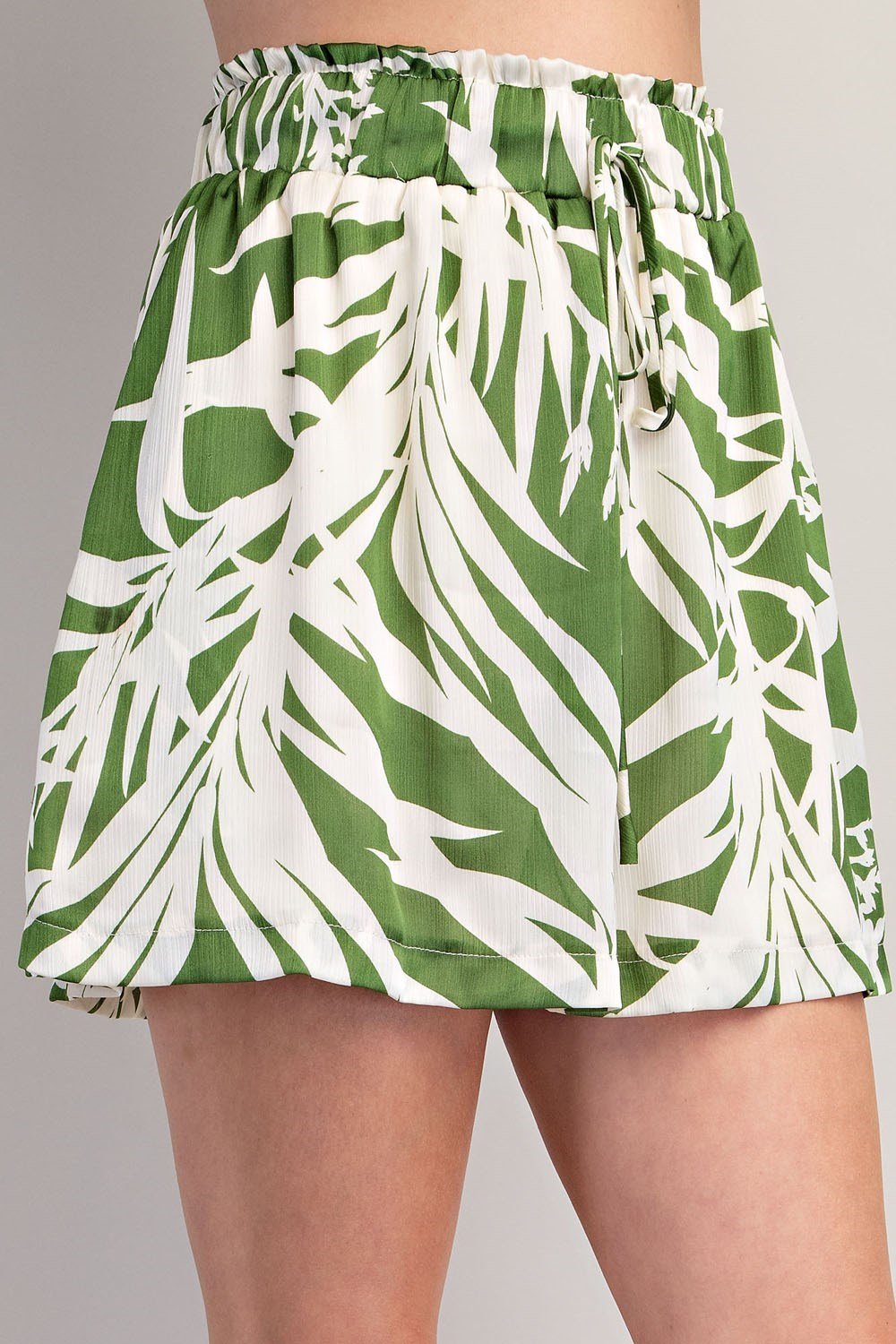 GLAM OLIVE SHORTS from Raggdoll Boutique featuring a trendy coastal style, perfect for summer outfits Texas.